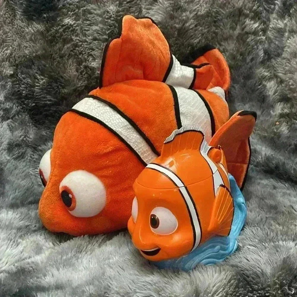 Disney Finding Nemo  18" Plush Clown Fish and finding Nemo Disney Cup - Picture 14 of 16